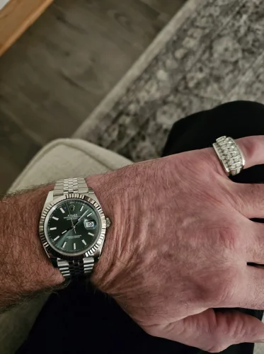rolex datejust 41 green 2